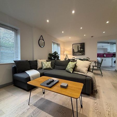 School Path Ironbridge Home With Roof Terrace Exterior photo